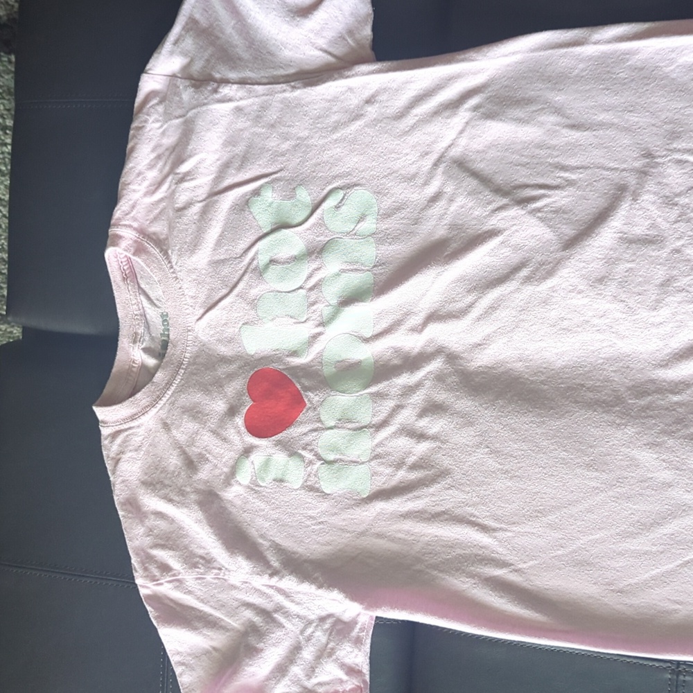 I Love hot moms tee